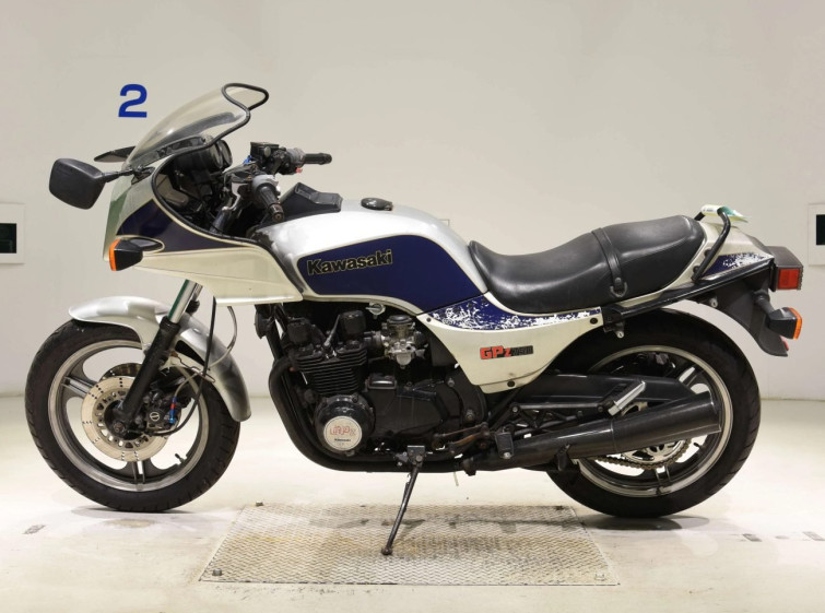 Мотоцикл Kawasaki GPZ750F з пробігом 12480 km