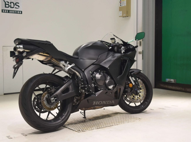 Мотоцикл Honda CBR600RR з пробігом 9759 km