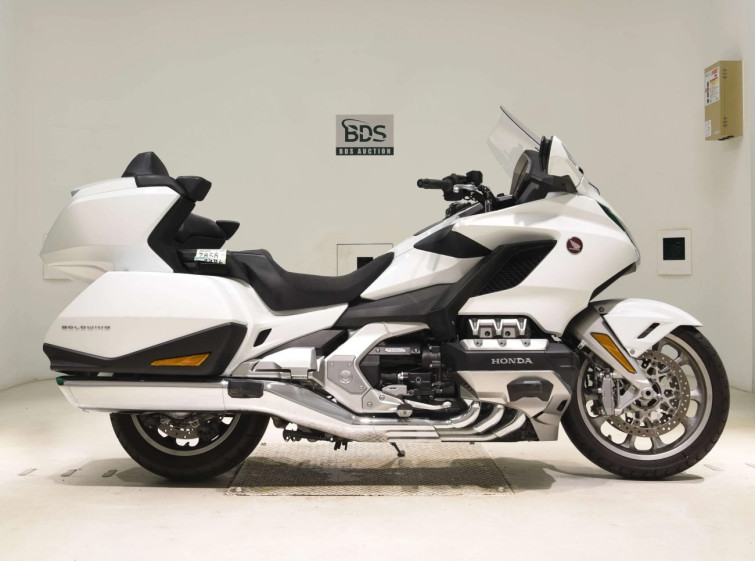 Мотоцикл Honda GL1800 TOUR D з пробігом 2257 km