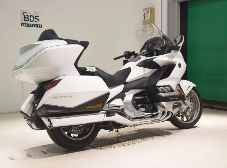 Мотоцикл Honda GL1800 TOUR D з пробігом 2257 km