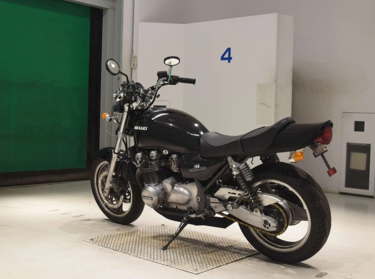 Мотоцикл Kawasaki ZEPHYR750 з пробігом 22996 km