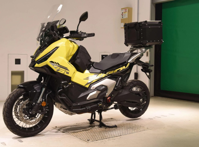 Мотоцикл Honda X-ADV750-2 з пробігом 4345 km