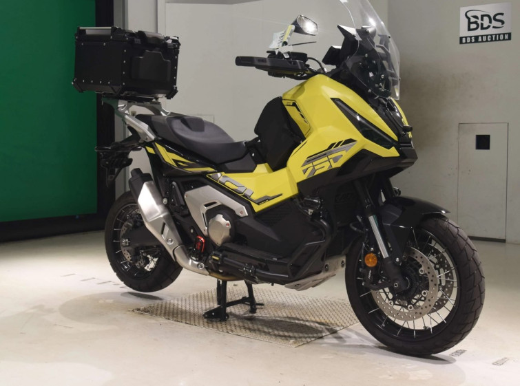 Мотоцикл Honda X-ADV750-2 з пробігом 4345 km