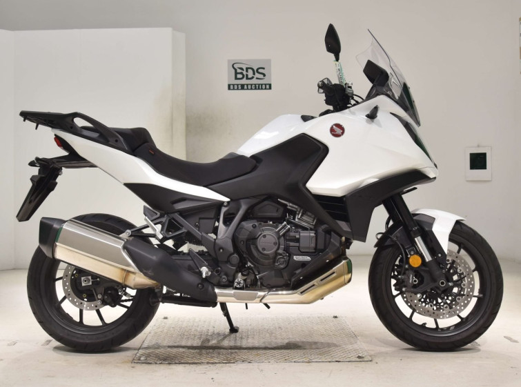 Мотоцикл Honda NT1100 з пробігом 17451 km