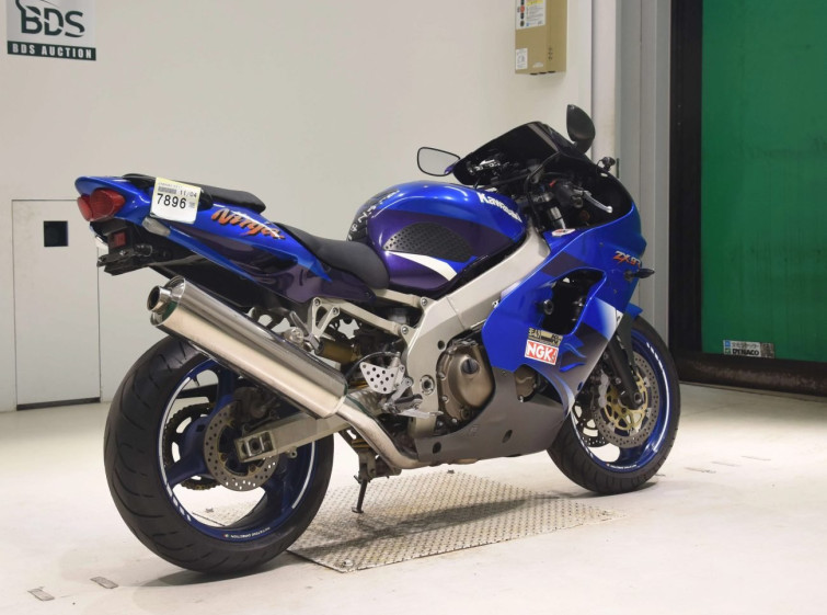 Мотоцикл Kawasaki NINJA ZX-9R
