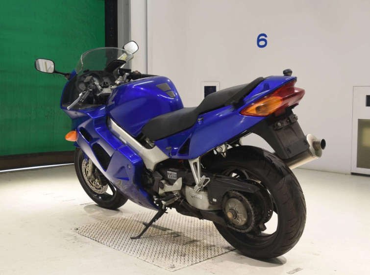 Мотоцикл Honda VFR800F с пробегом 21816 km