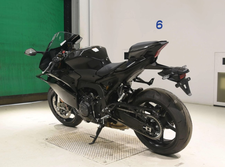 Мотоцикл Yamaha YZF-R9 з пробігом 4 km