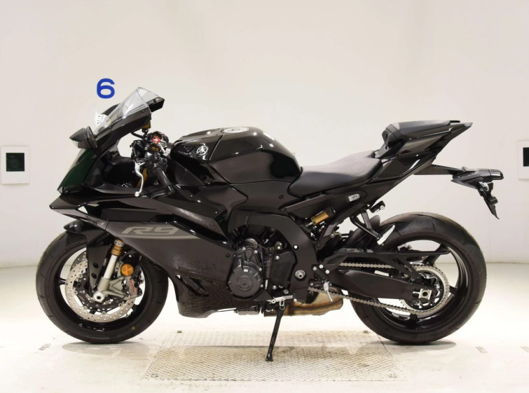 Мотоцикл Yamaha YZF-R9 з пробігом 4 km