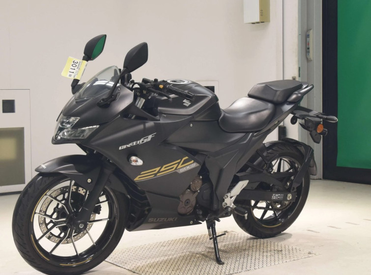 Мотоцикл Suzuki GIXXER SF250 з пробігом 8672 km