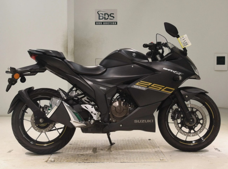Мотоцикл Suzuki GIXXER SF250 з пробігом 8672 km