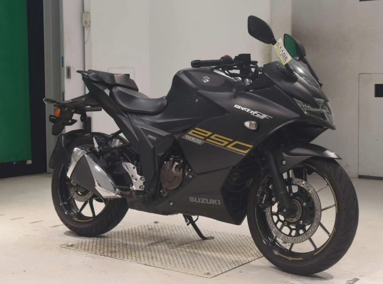 Мотоцикл Suzuki GIXXER SF250 з пробігом 8672 km
