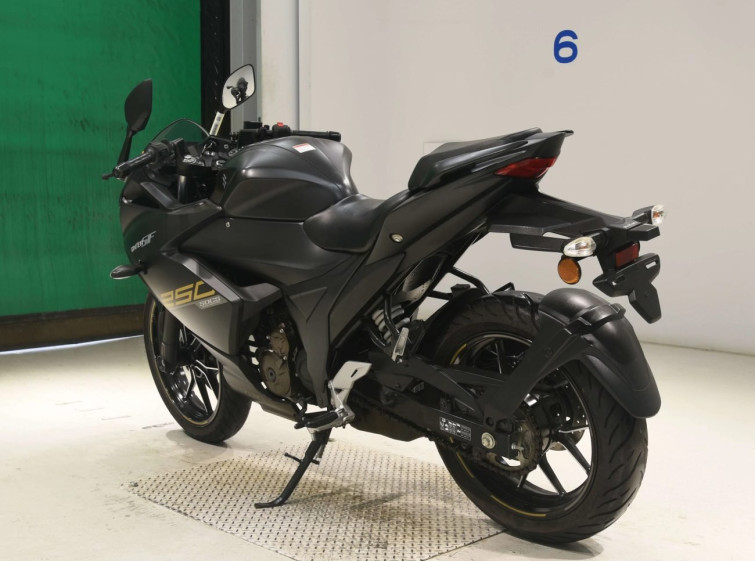 Мотоцикл Suzuki GIXXER SF250 з пробігом 8672 km