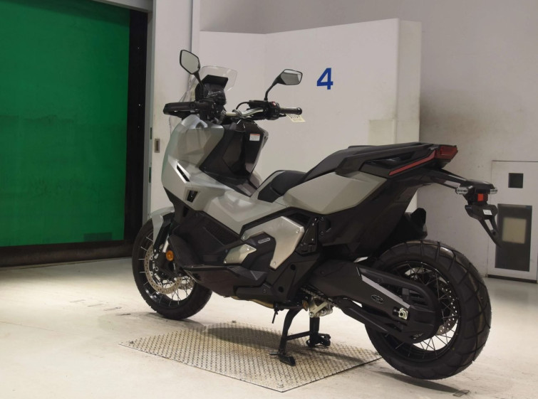 Мотоцикл Honda X-ADV750-2 с пробегом 35 km