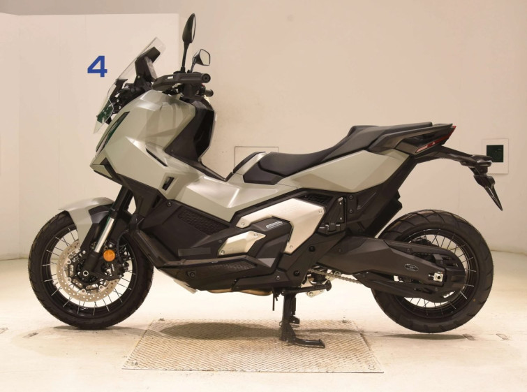 Мотоцикл Honda X-ADV750-2 с пробегом 35 km