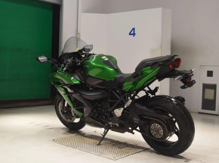 Мотоцикл Kawasaki NINJA H2 SX SE + с пробегом 20109 km