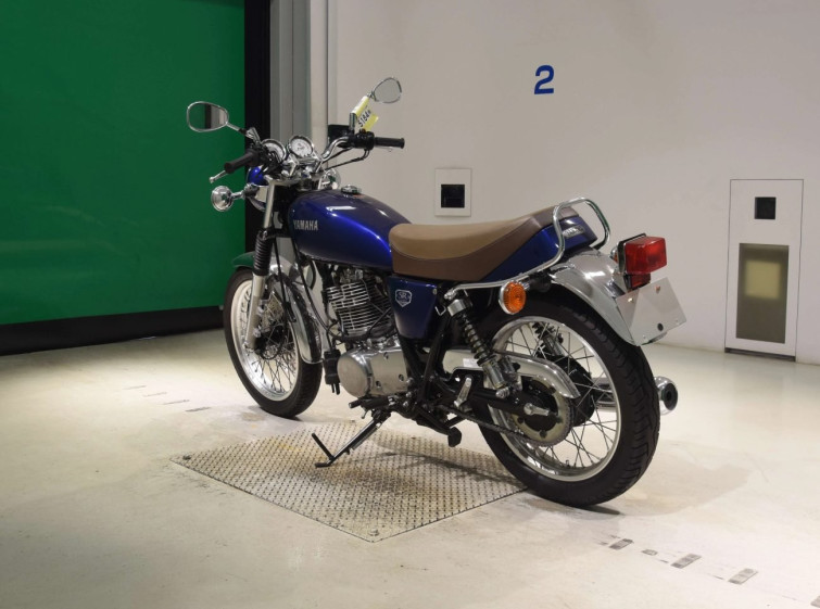 Мотоцикл Yamaha SR400 з пробігом 4479 km