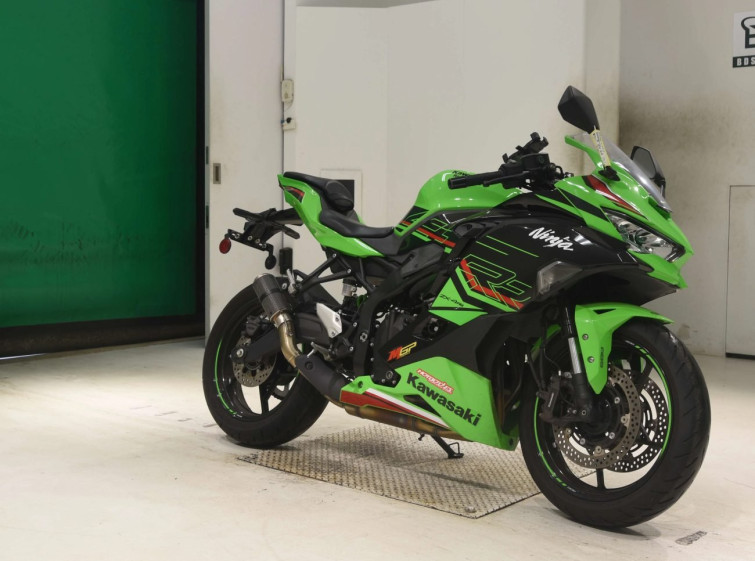 Мотоцикл Kawasaki ZX-4RR з пробігом 5190 km