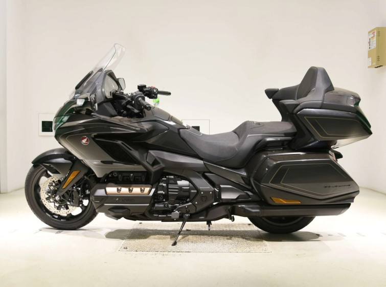 Мотоцикл Honda GL1800 TOUR D с пробегом 122 km