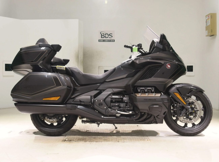 Мотоцикл Honda GL1800 TOUR D с пробегом 122 km