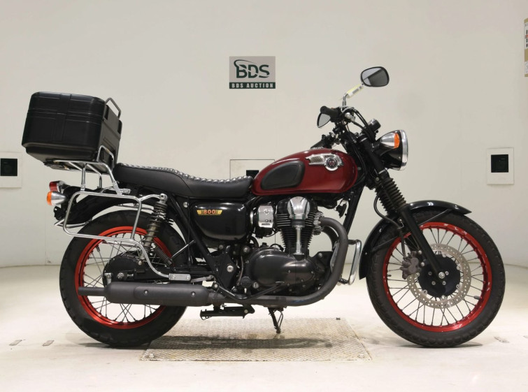 Мотоцикл Kawasaki W800 с пробегом 9056 km