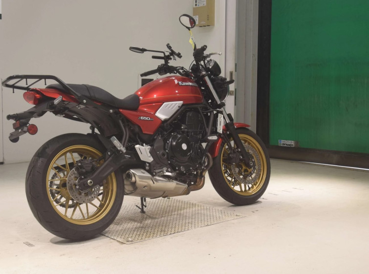 Мотоцикл Kawasaki Z650RS з пробігом 2724 km