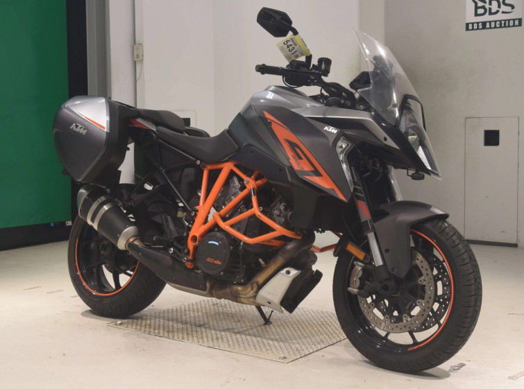 Мотоцикл KTM 1290 SUPERDUKE GT з пробігом 12498 km