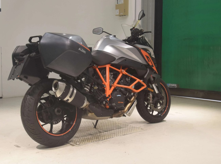 Мотоцикл KTM 1290 SUPERDUKE GT з пробігом 12498 km
