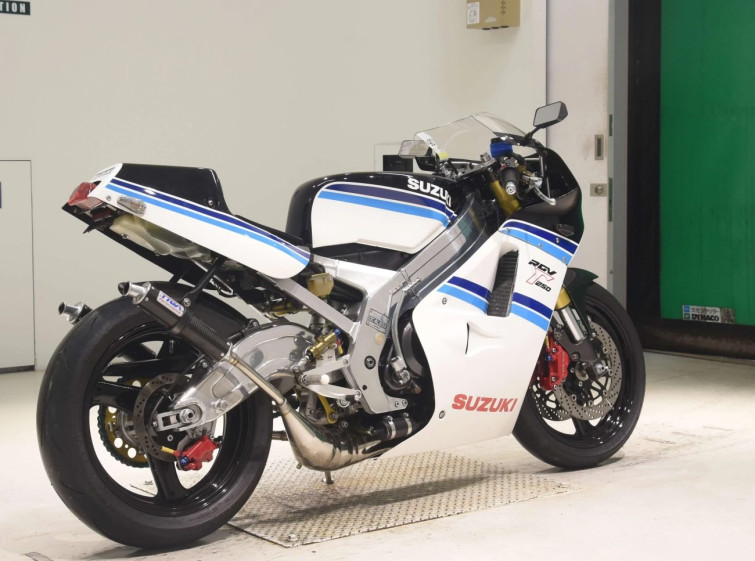 Мотоцикл Suzuki RGV250 з пробігом 32039 km