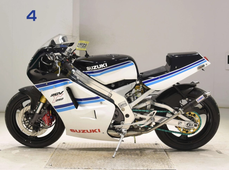 Мотоцикл Suzuki RGV250 з пробігом 32039 km