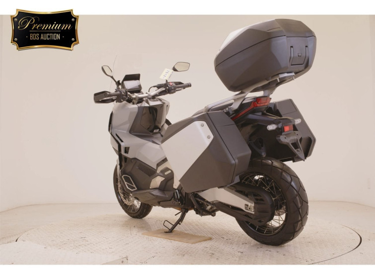 Мотоцикл Honda X-ADV750-2 с пробегом 5662 km
