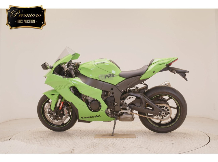 Мотоцикл Kawasaki ZX-10RR с пробегом 3375 km
