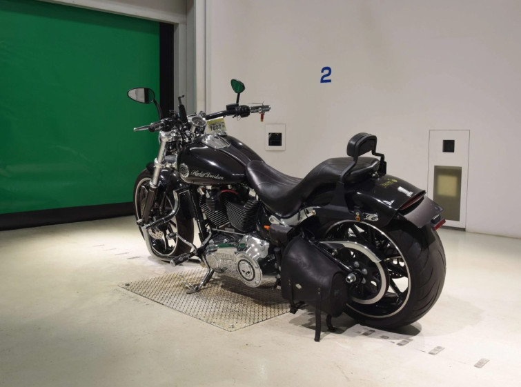 Мотоцикл HD BREAKOUT FXSB1690 с пробегом 19197 km