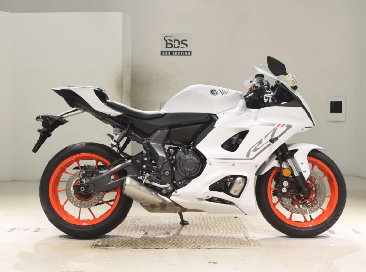 Мотоцикл Yamaha YZF-R7-2