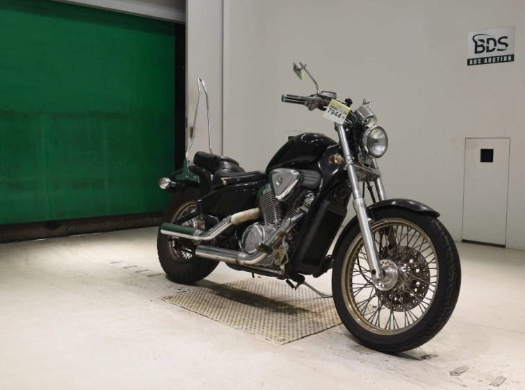 Мотоцикл Honda STEED400