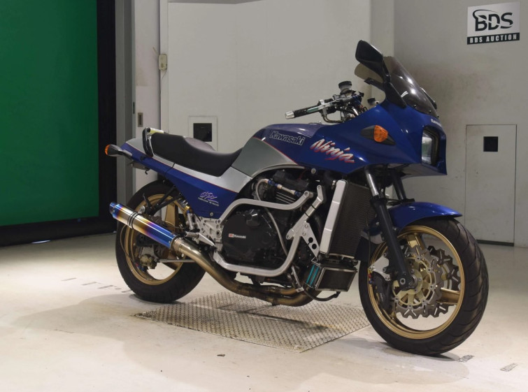 Мотоцикл Kawasaki GPZ900R