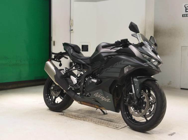 Мотоцикл Kawasaki ZX-4R з пробігом 6663 km