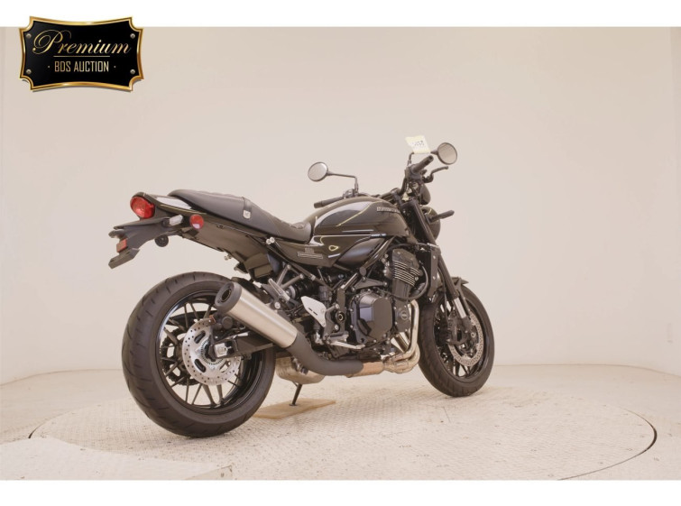 Мотоцикл Kawasaki Z900RS с пробегом 143 km