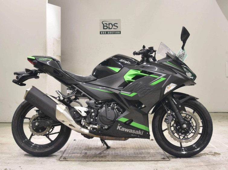 Мотоцикл Kawasaki NINJA400 з пробігом 17908 km
