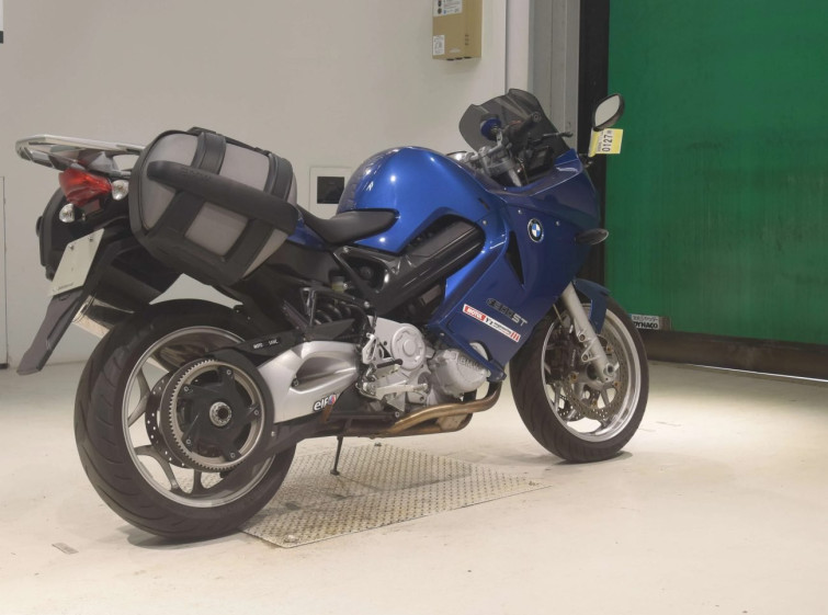 Мотоцикл BMW F800ST