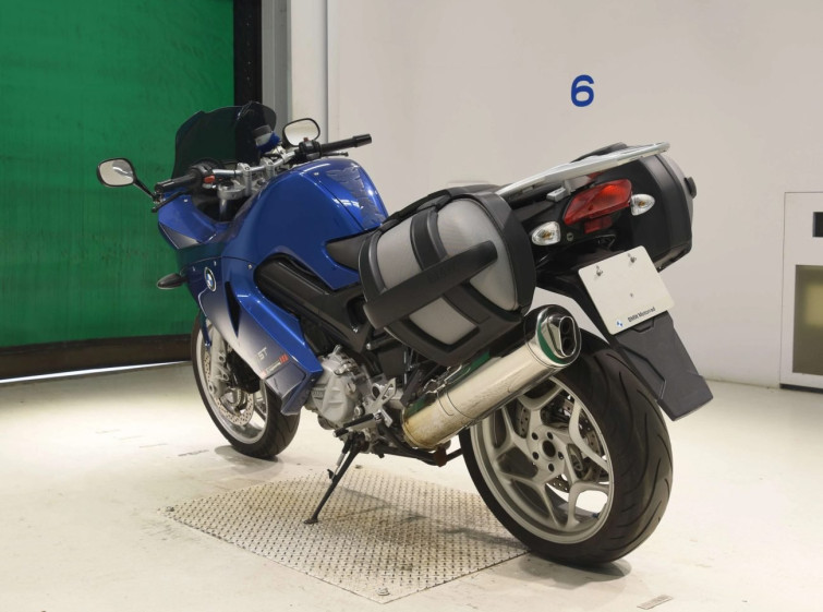 Мотоцикл BMW F800ST