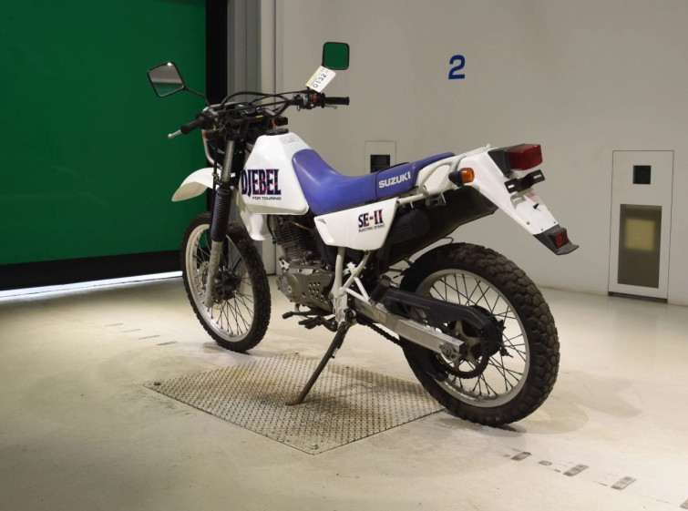 Мотоцикл Suzuki DJEBEL200 с пробегом 10014 km