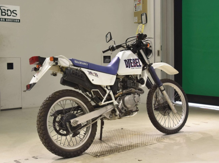 Мотоцикл Suzuki DJEBEL200 с пробегом 10014 km