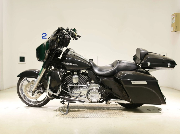 Мотоцикл HD SREET GLIDE FLHXS1690 с пробегом 46734 km