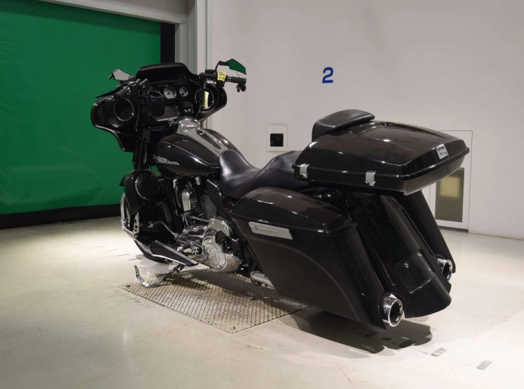 Мотоцикл HD SREET GLIDE FLHXS1690 с пробегом 46734 km
