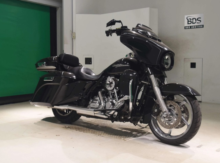 Мотоцикл HD SREET GLIDE FLHXS1690 с пробегом 46734 km