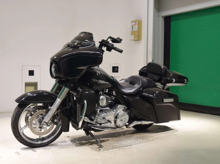 Мотоцикл HD SREET GLIDE FLHXS1690 с пробегом 46734 km