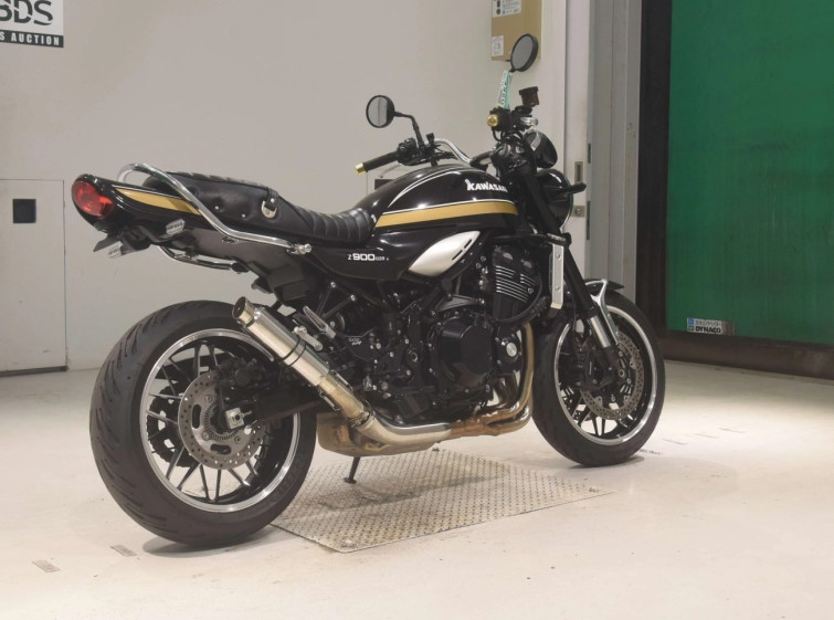 Мотоцикл Kawasaki Z900RS с пробегом 18990 km