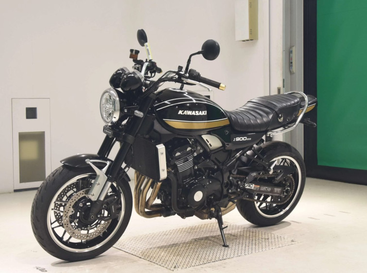 Мотоцикл Kawasaki Z900RS с пробегом 18990 km