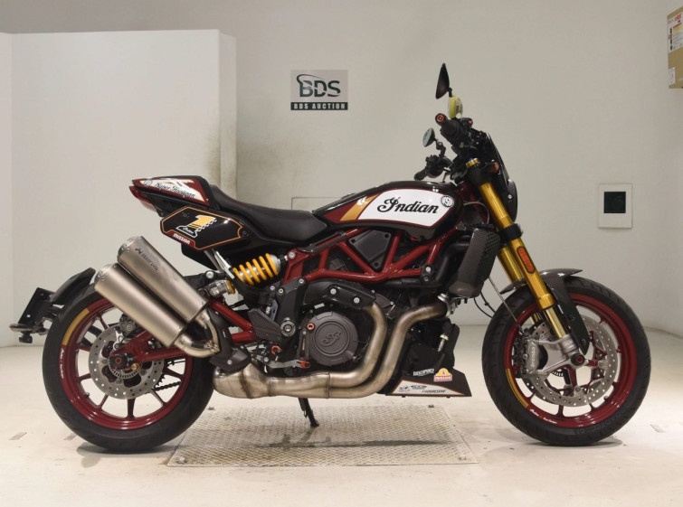 Мотоцикл Indian FTR1200R CARBON з пробігом 9789 km