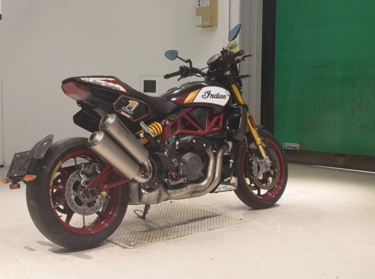 Мотоцикл Indian FTR1200R CARBON з пробігом 9789 km